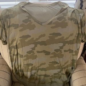 Camo vneck
